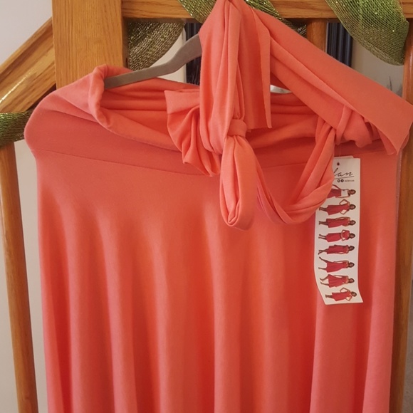 Dress - Picture 8 of 8